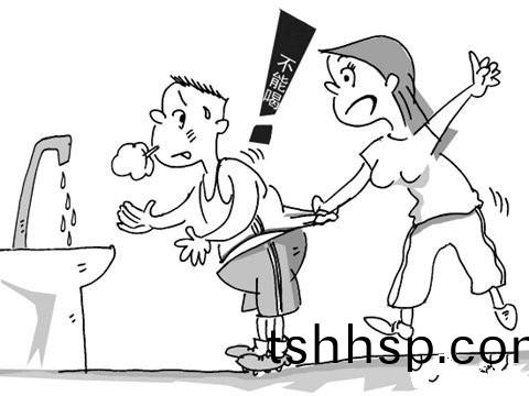 這幾(ji)種水(shui)韆(qian)萬(wan)不要(yao)隨(sui)便喝 不(bu)然(ran)有(you)您(nin)后悔的